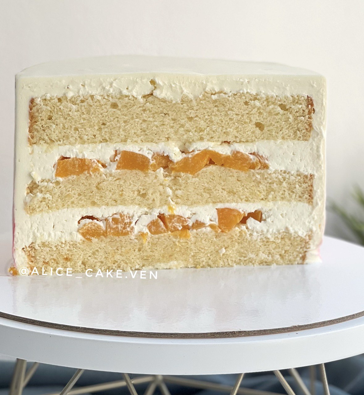 Творожный с персиком