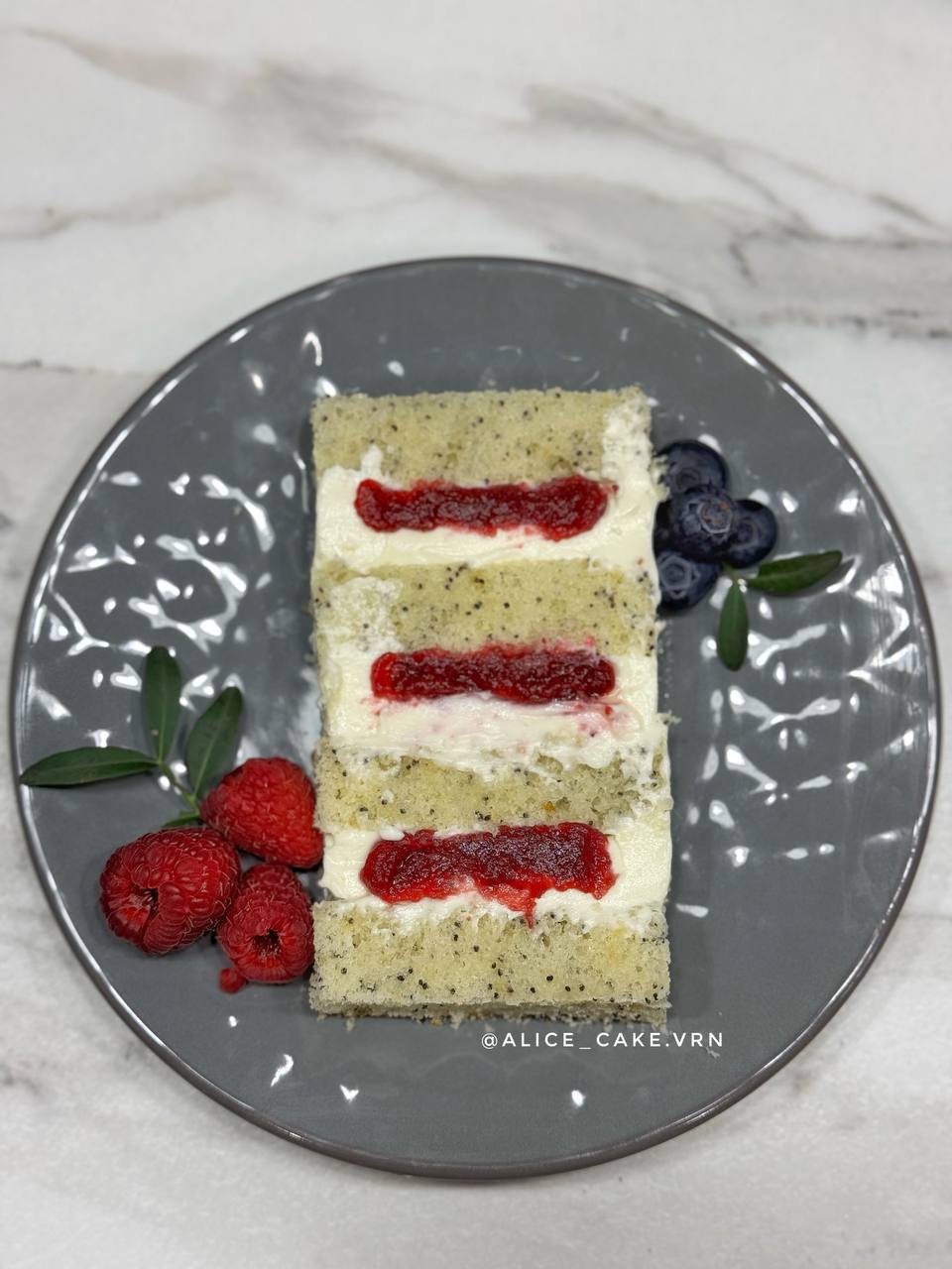 Мак-клубника